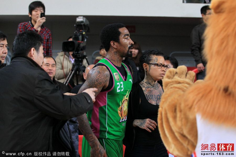 Illustration for article titled Please Get J.R. Smith Out Of China Before His Family Starts World War III